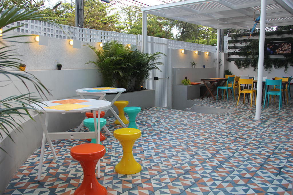 Hostal Rioow