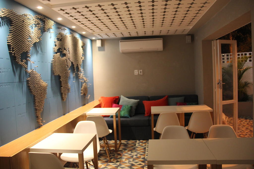 Hostal Rioow *