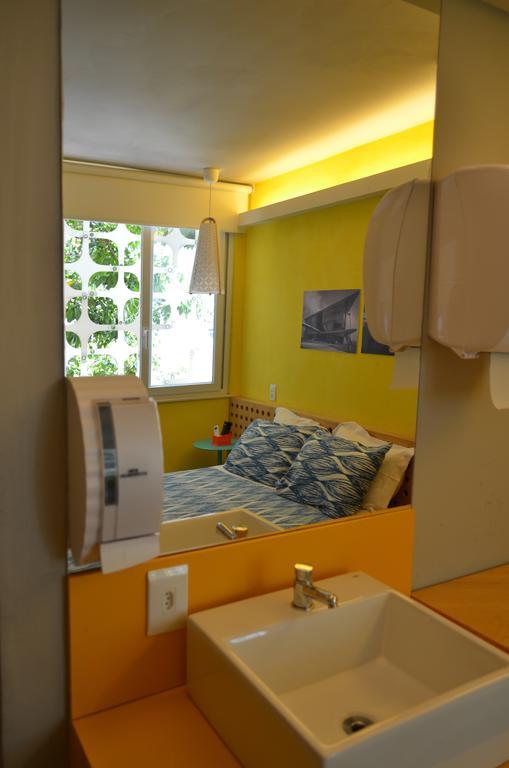 Rioow Hostal *
